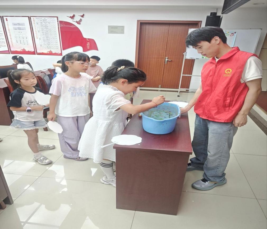 网约车司机等新就业形态劳动者子女